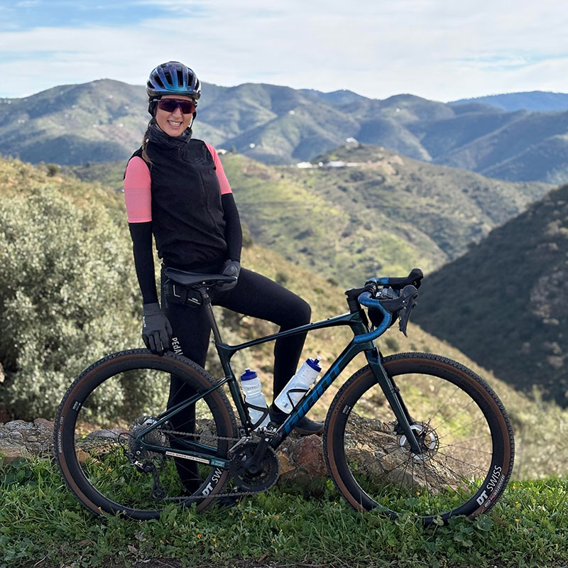 Frond desc manager & gravel bike cyclist