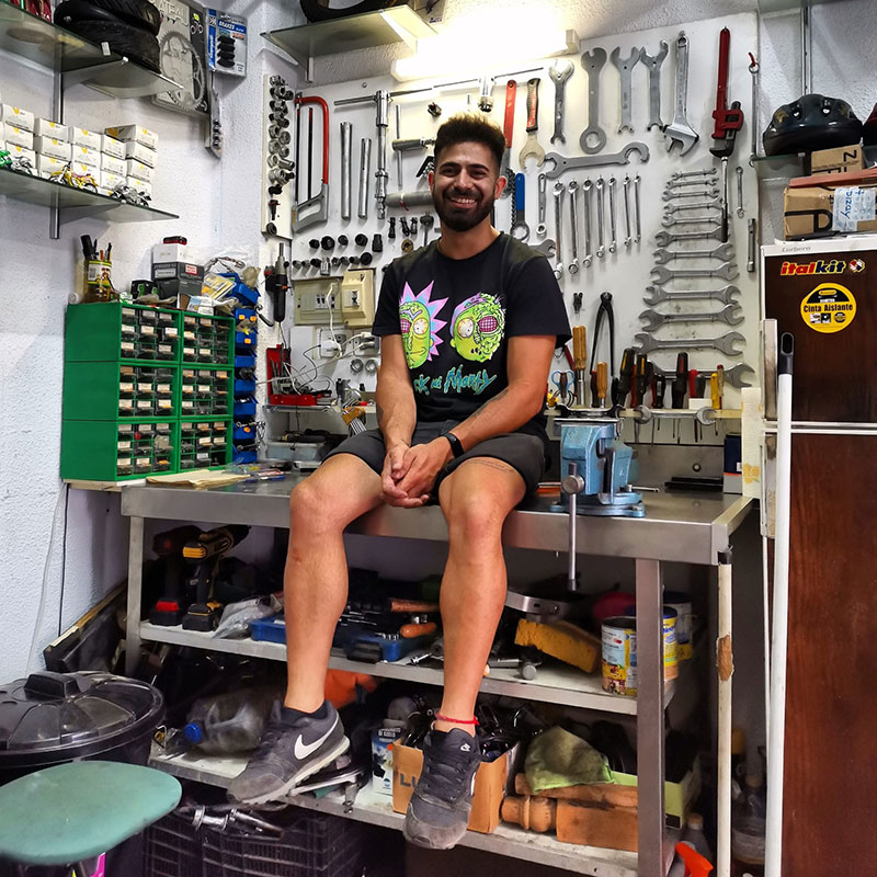 Bike workshop manager in Escapada Cycling bike rental