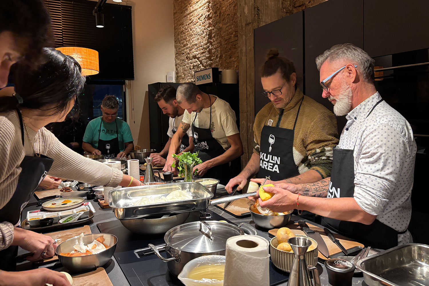 Forever Cycling team working together