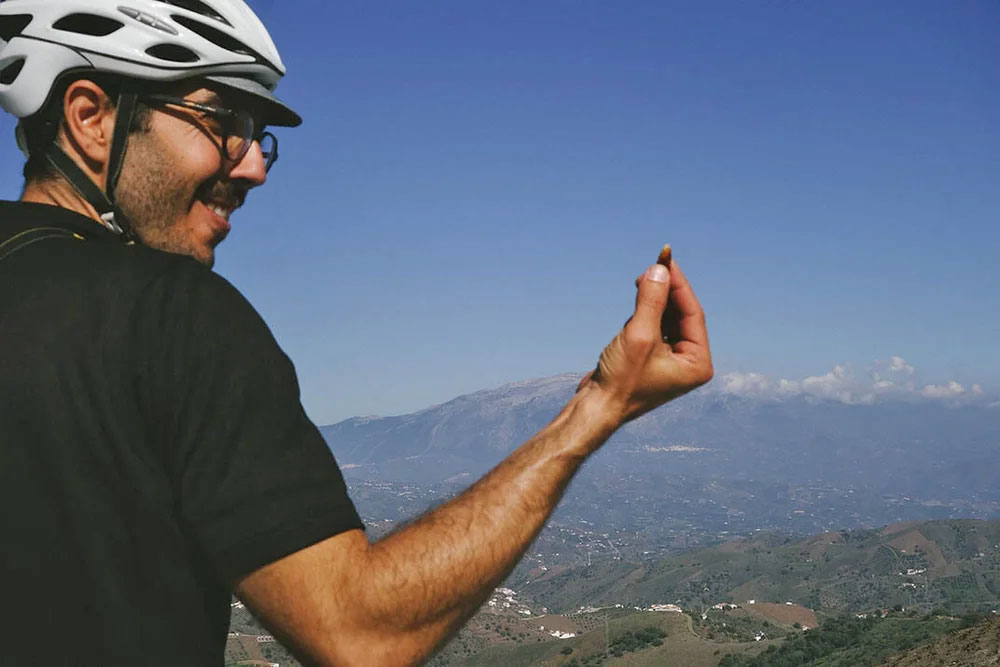 The cycling route to the Malaga wineyards