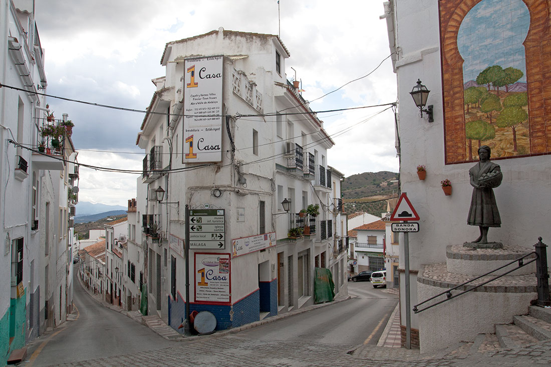 Old Town of Alora as a stop during the bikepacking cycle travel