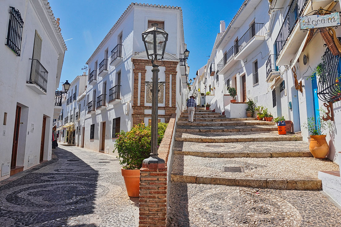 Frigiliana – cycle touring routes from Malaga